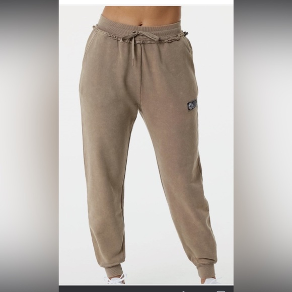Alphalete Women’s Heavy Weight Washed Terry Joggers Smoky Quartz Large - Picture 2 of 13